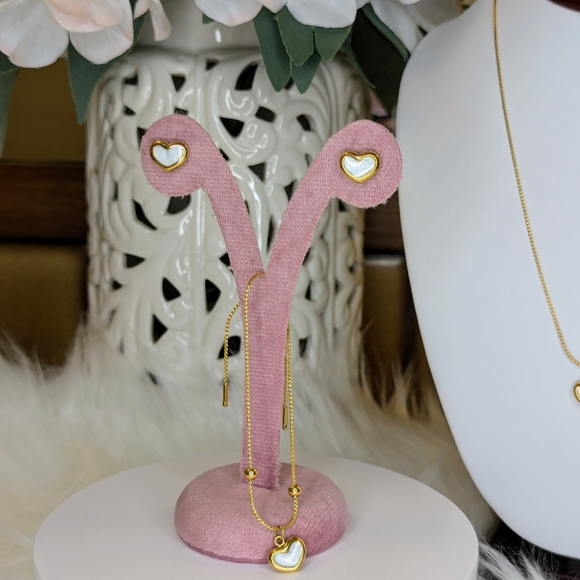 Bangles & Bracelets - Picture 5 of 16